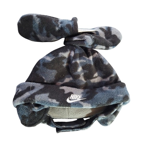 NWT Nike Infant‎ Hat and Mittens Set Camo Fleece Kidcore Winter Beanie Outdoors - Picture 1 of 5